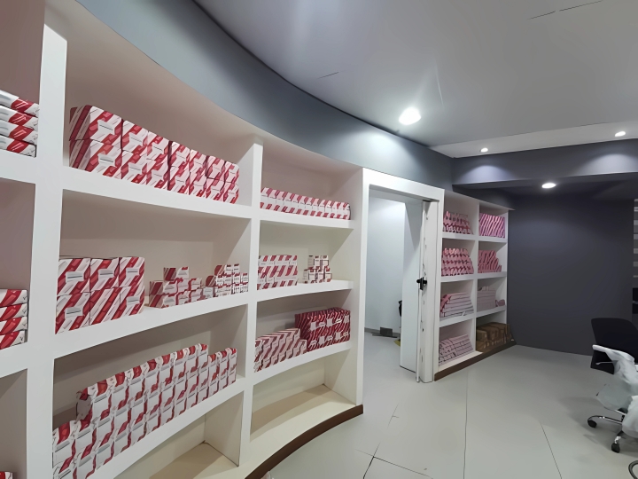 Showroom (Hanco - Hilat Koko) - View 2